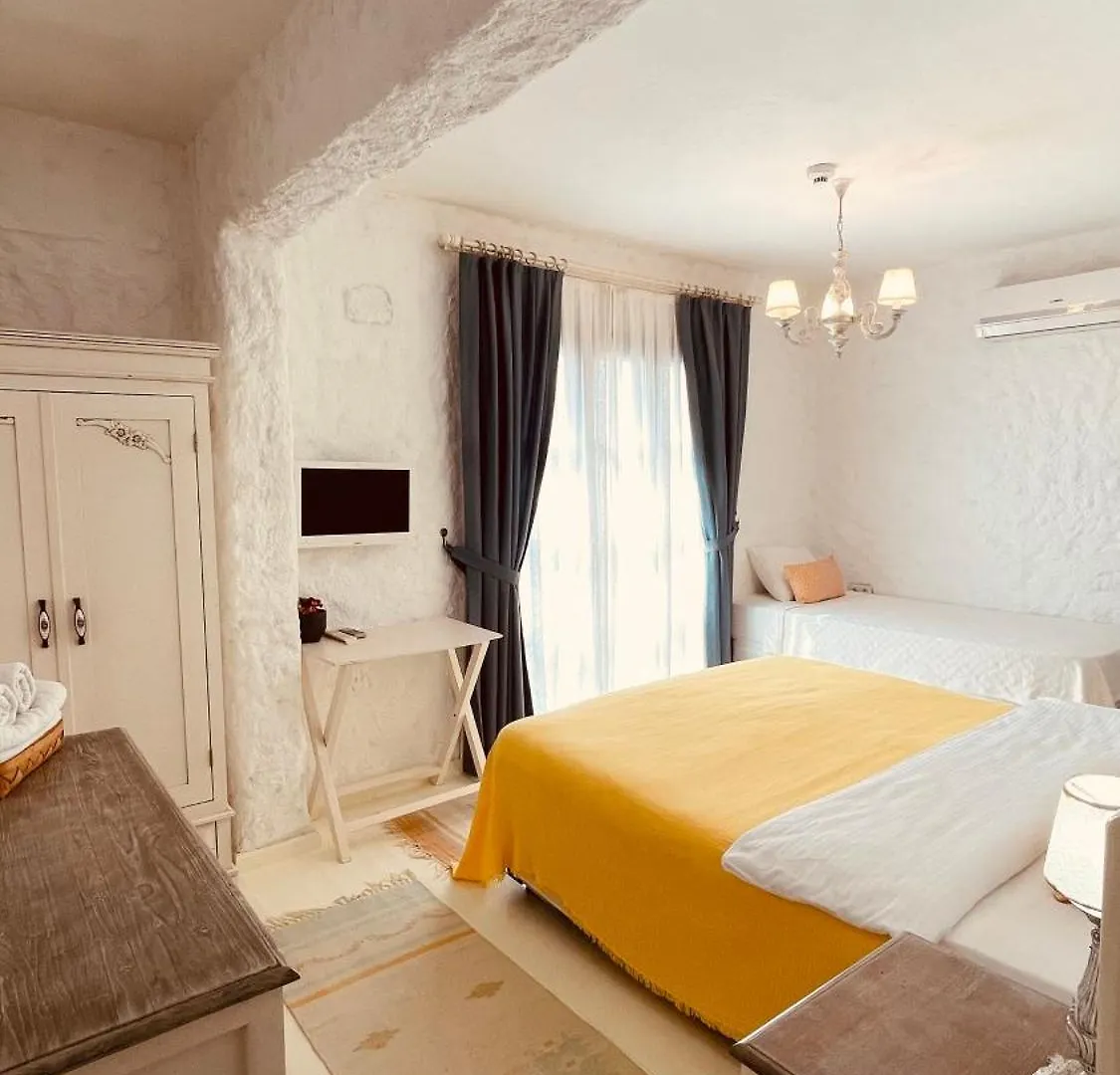 Mina Otel By Adda Alacati Çeşme 0*,