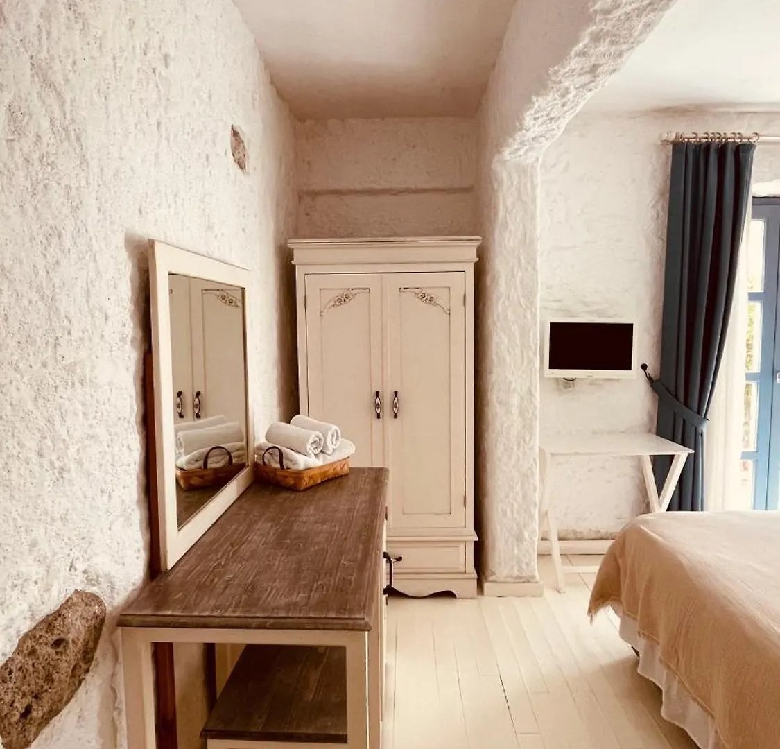 Mina Otel By Adda Alacati Çeşme 0*,